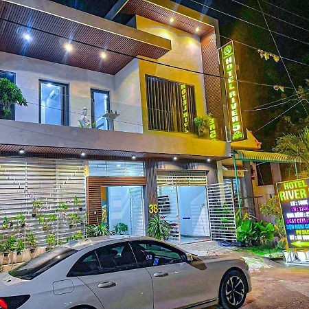 River Hotel 5 Long Xuyên エクステリア 写真